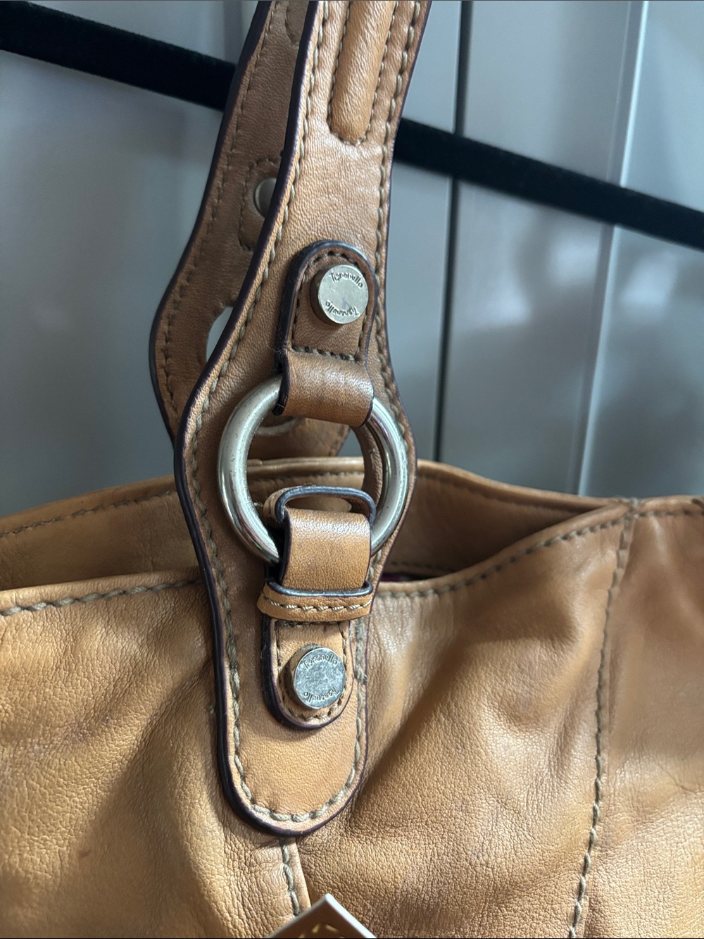Tignanello Tan Leather Shoulder Tote bag - Picture 3 of 15